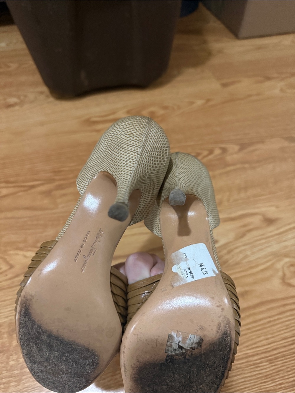 Salvatore Ferragamo Brown and Cream D'Orsay Ribbed Leather Heels - Picture 4 of 7